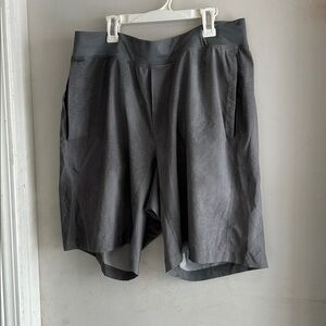 Lululemon Grey T.H.E. Linerless Short in 9"